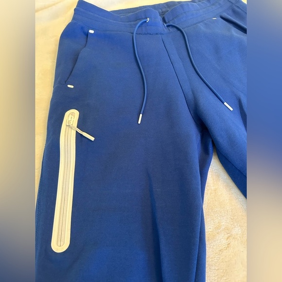 Nike Blue Tech Fleece Joggers - Picture 3 of 4